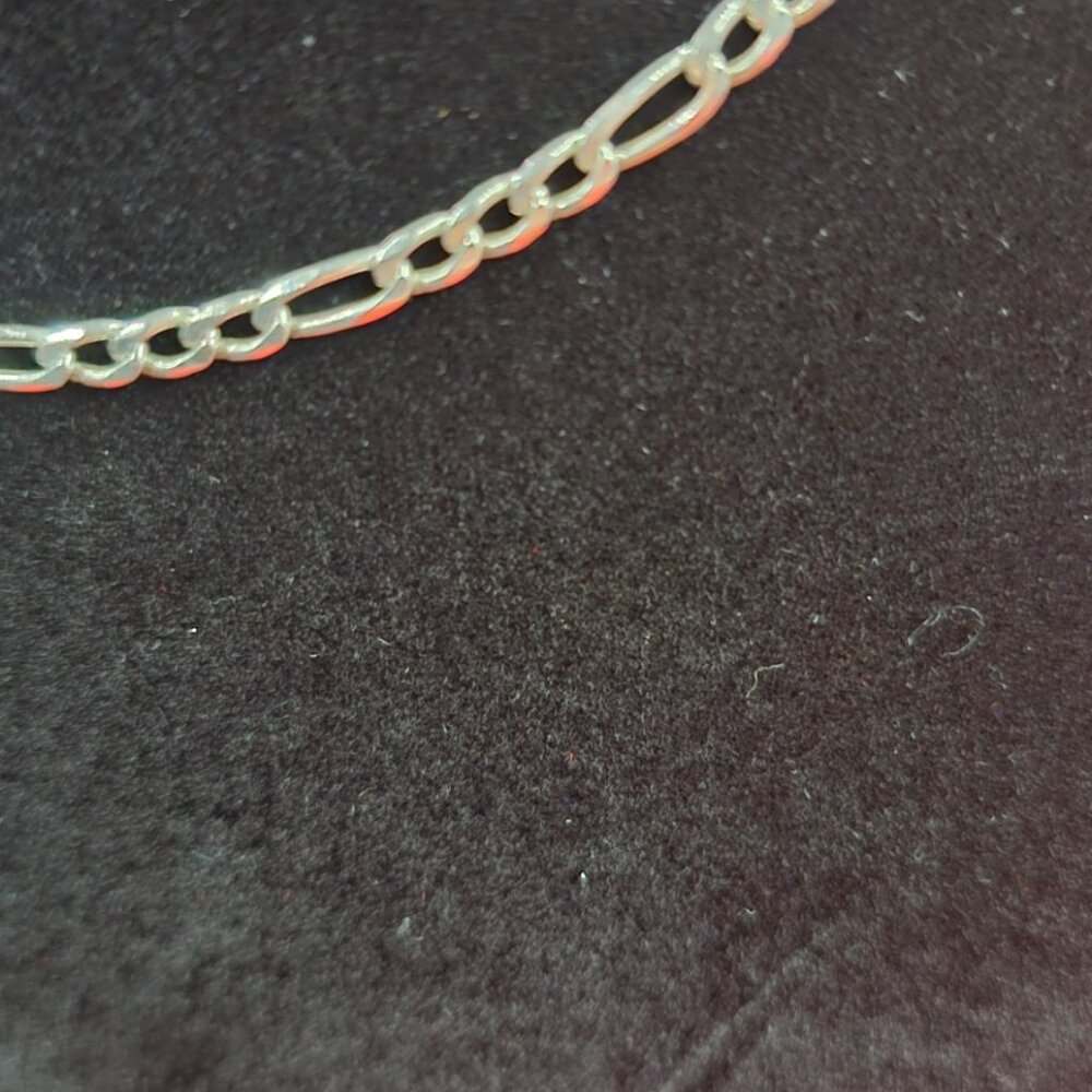 ✨ Classic Sterling Silver Figaro Chain ✨ - Picture 4 of 6